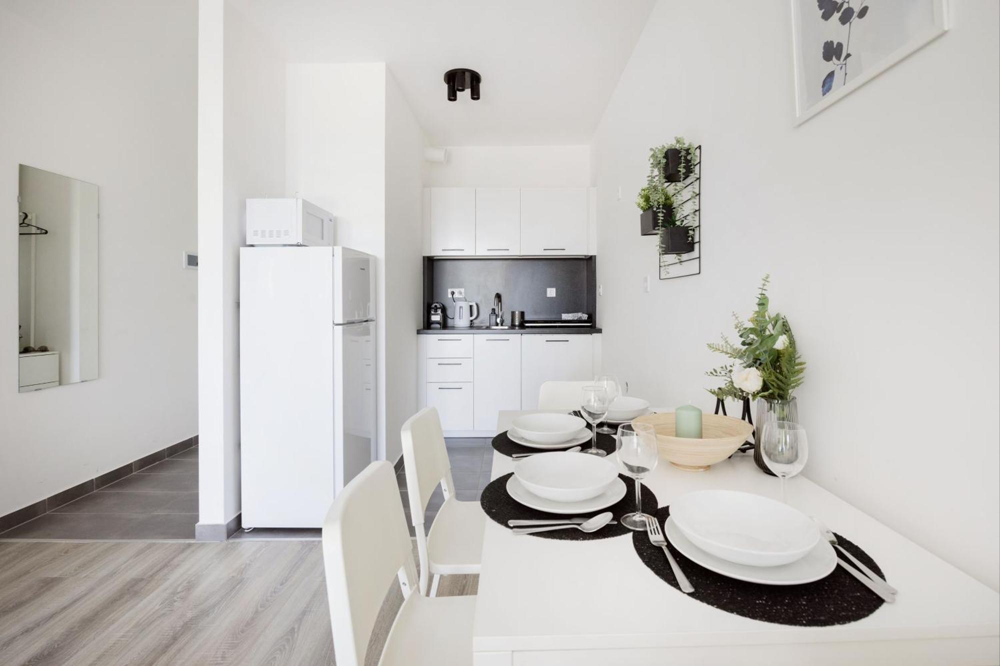 Modern Riverfront Apartment With Free Parking Budapest Exterior foto
