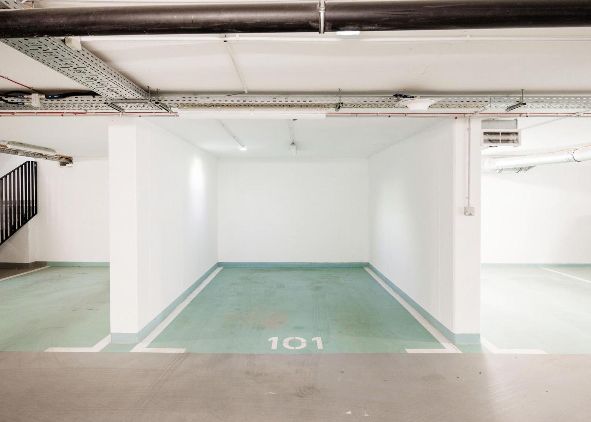Modern Riverfront Apartment With Free Parking Budapest Exterior foto