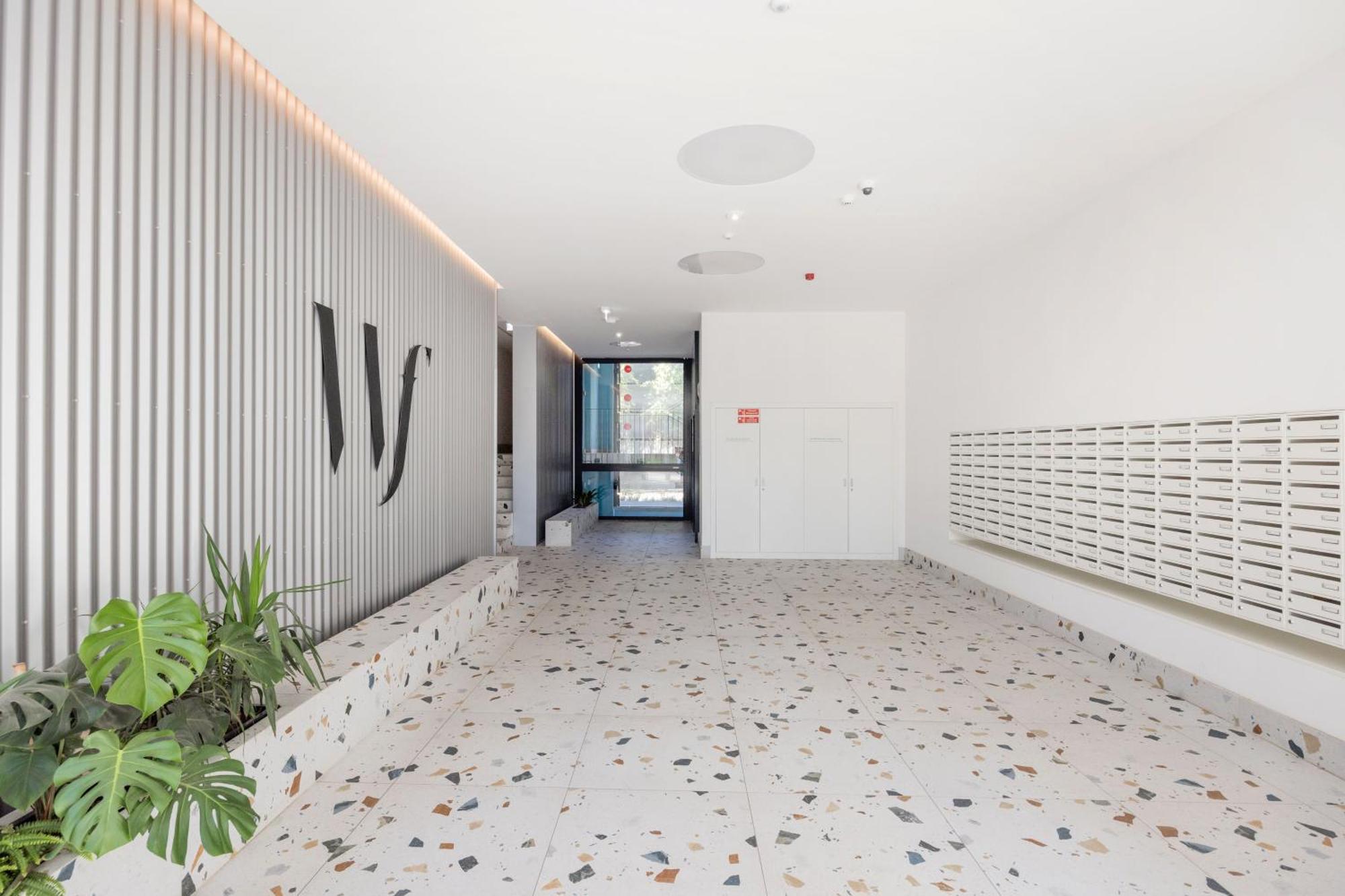 Modern Riverfront Apartment With Free Parking Budapest Exterior foto